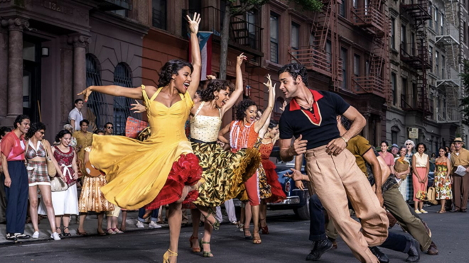 David Alvarez and Ariana DeBose in West Side Story (2021)