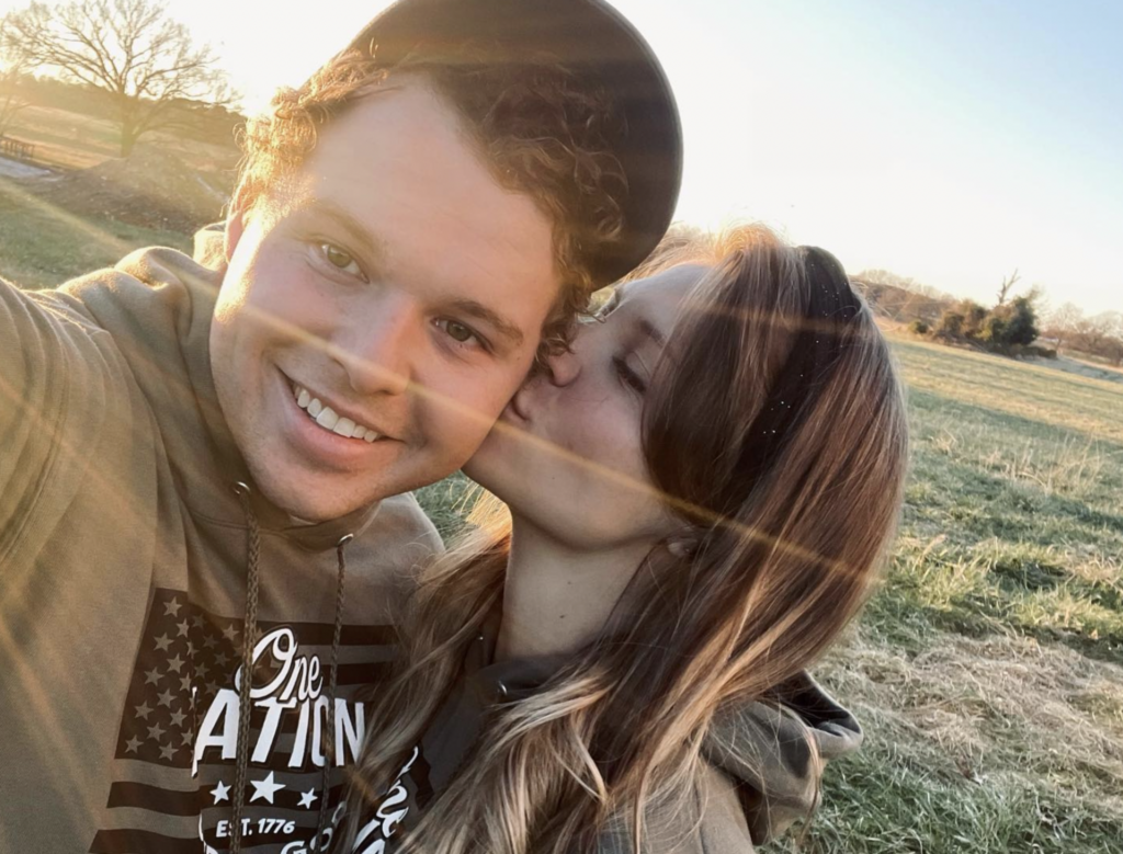 Hannah Duggar Shows Off Her Growing Bump With Baby No. 3