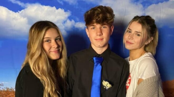 Simmons siblings