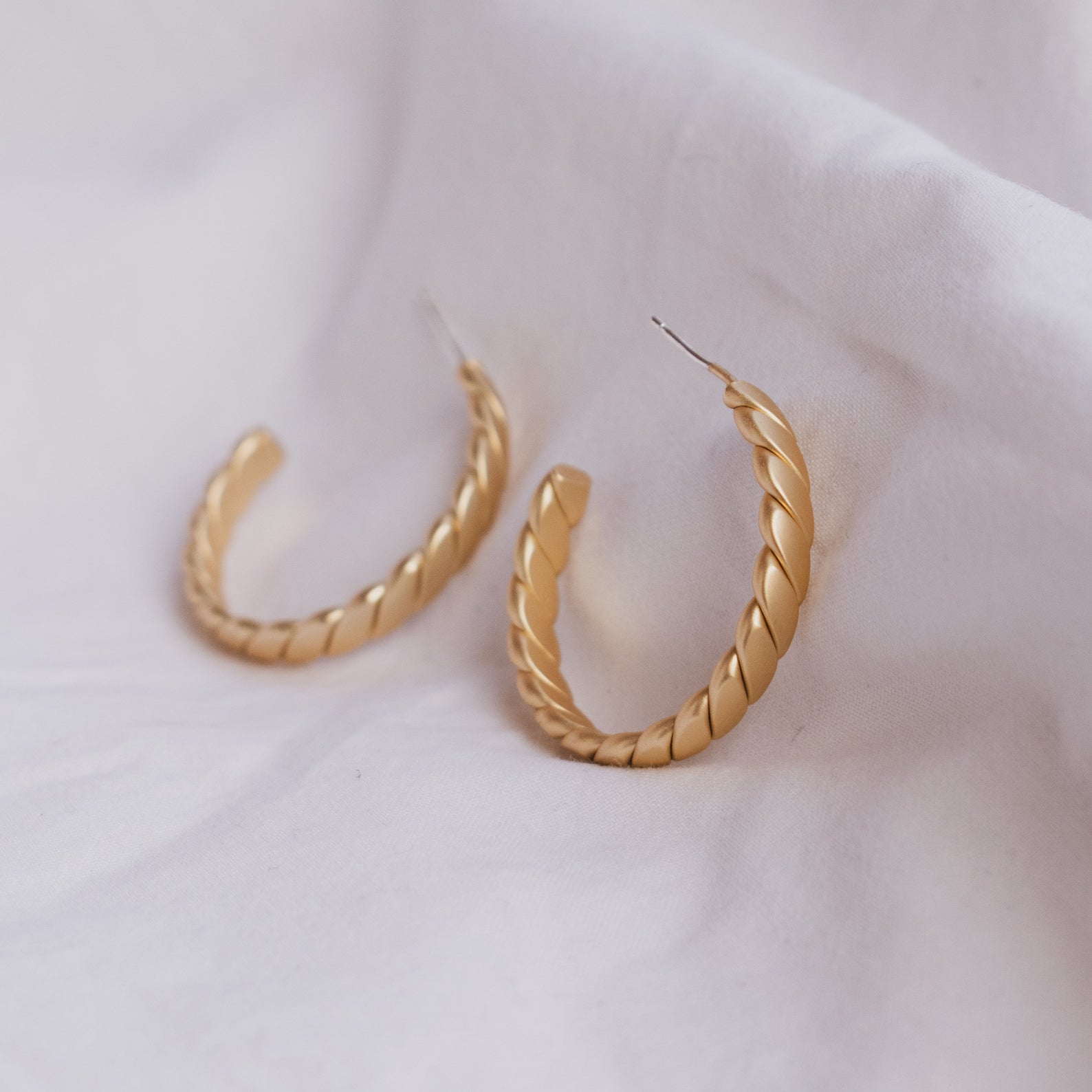 Twisted_Gold_Hoops.jpg