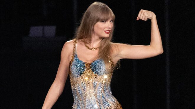 KAMALA HARRIS TAYLOR SWIFT LA