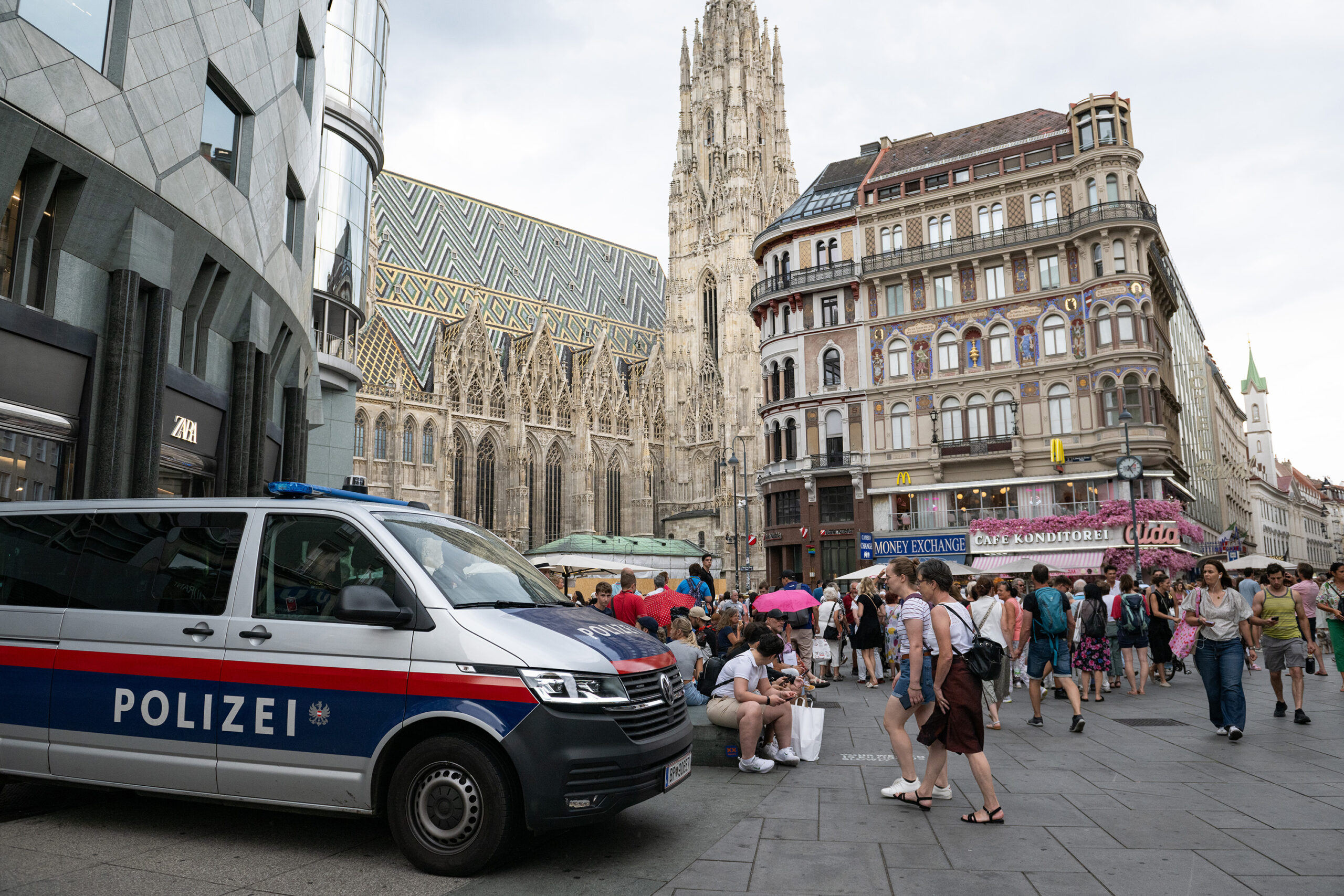 WORLD-NEWS-MUS-SWIFT-VIENNA-PLOT-GET