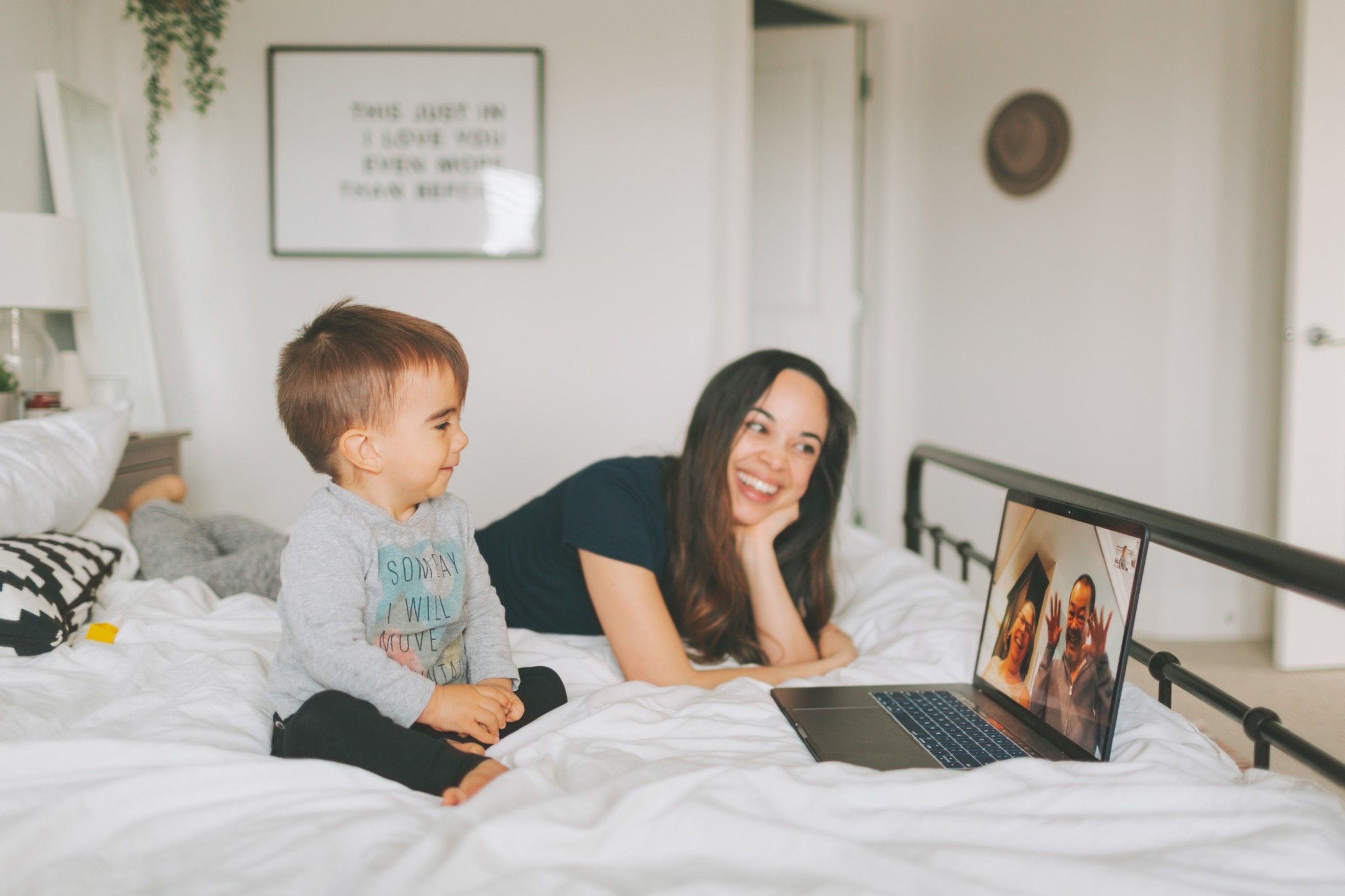 a-mother-and-children-talking-with-family-over-video-chat_t20_ynP2Wx.jpg