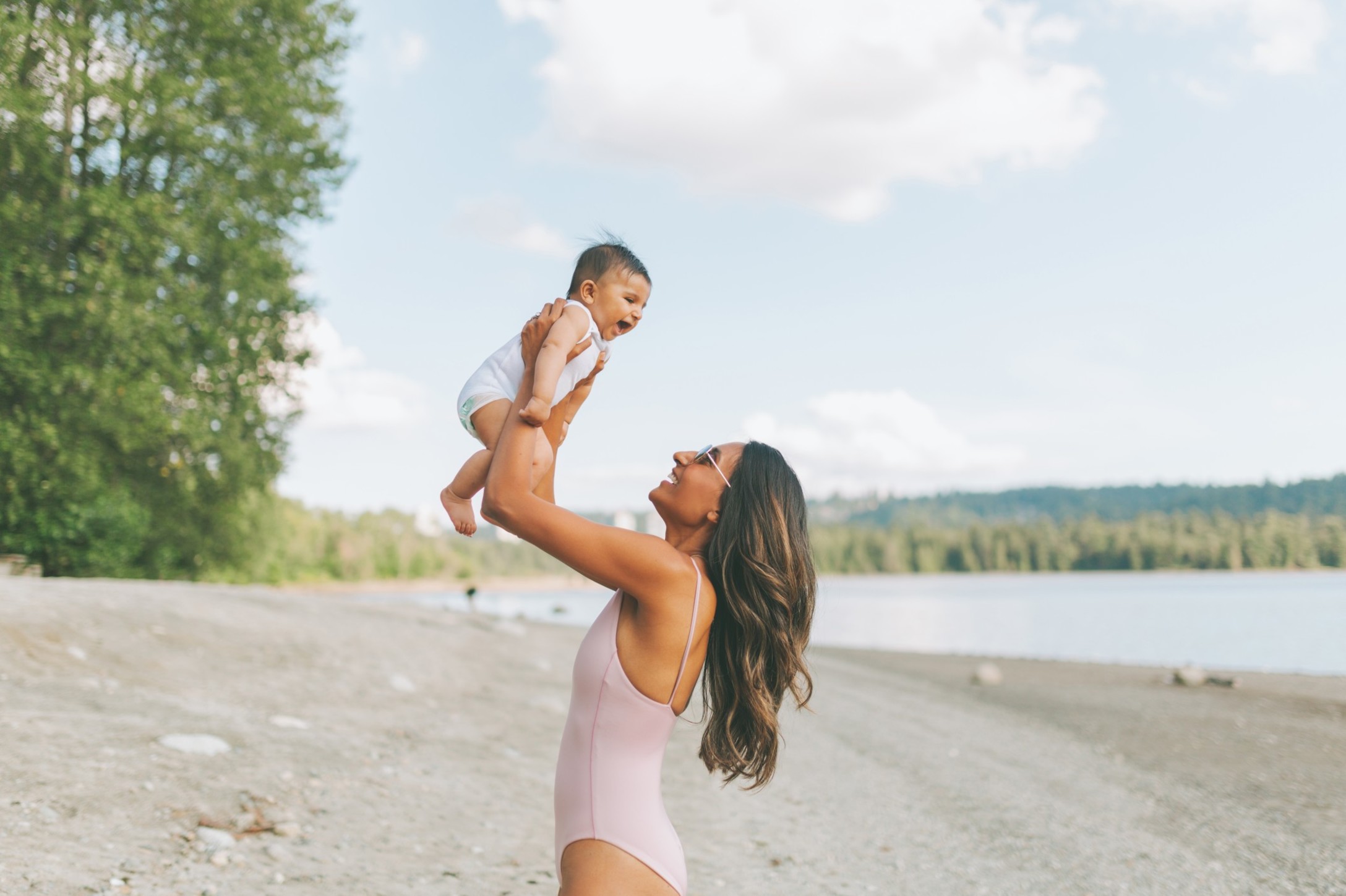 beach-beach-summer-baby-mother-mom-happy-diverse-indian-swim-suit_t20_RzvpBB.jpg