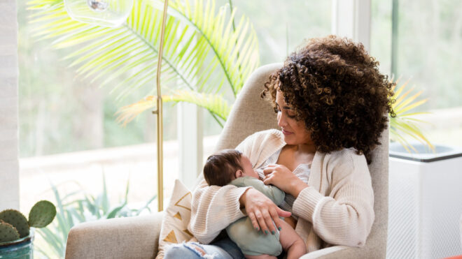 breastfeeding mama