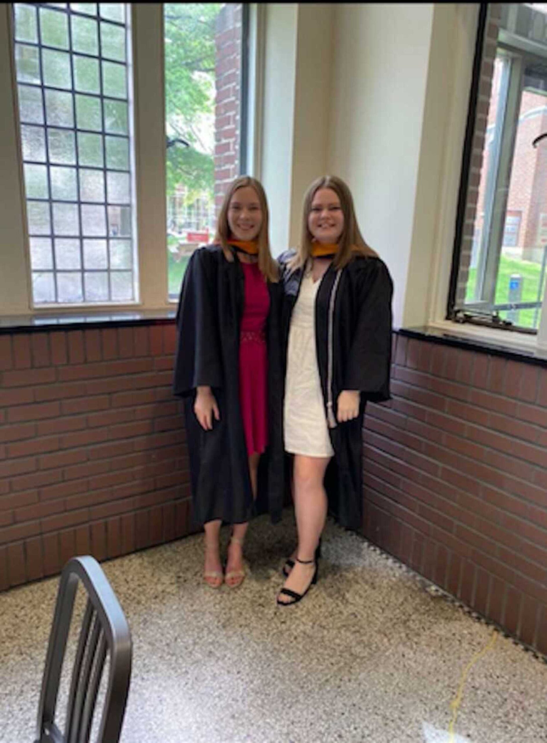 college-friends-on-graduation-day-900x1221-1.jpeg