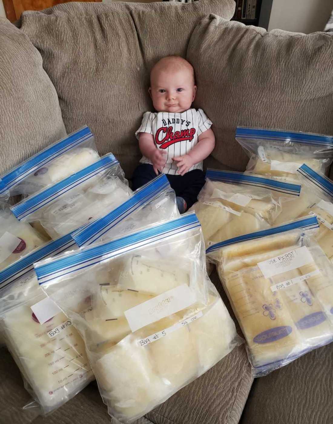 elizabeth_seaman_breastmilk_donation_17-900x1200-1.jpeg