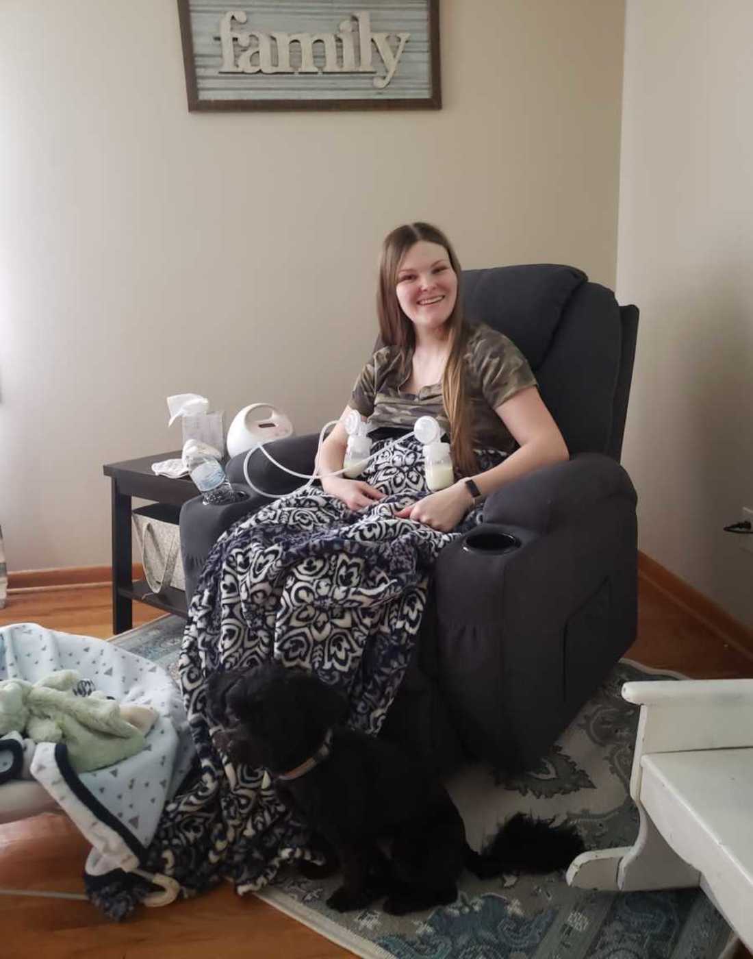 elizabeth_seaman_breastmilk_donation_6-900x1200-1.jpeg