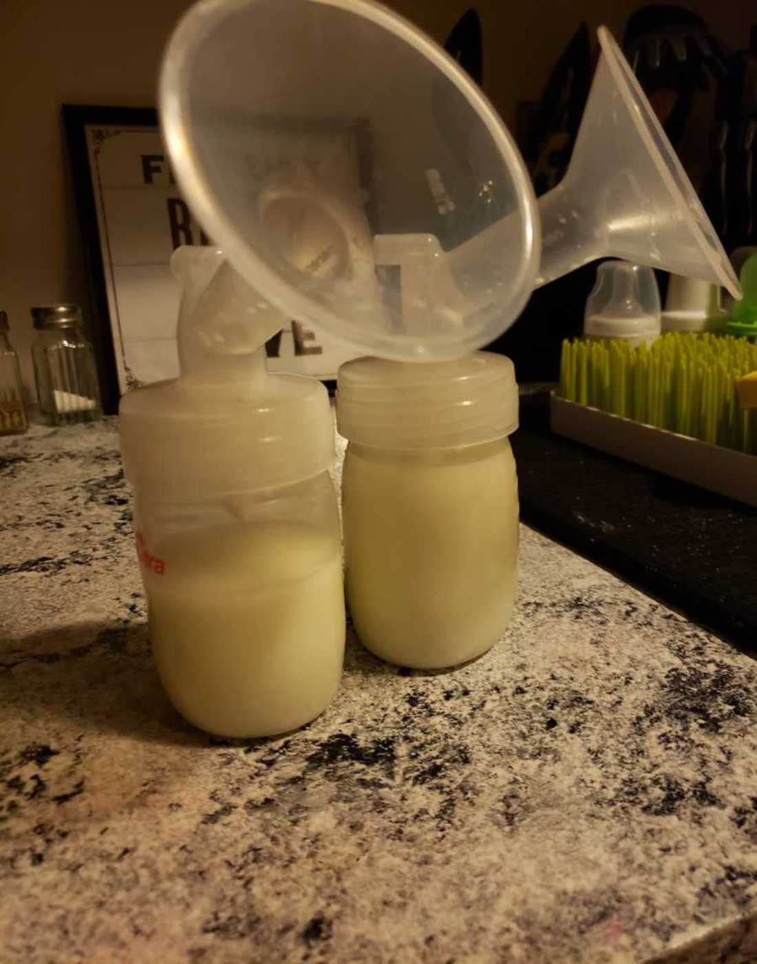 elizabeth_seaman_breastmilk_donation_7-900x1200-1.jpeg