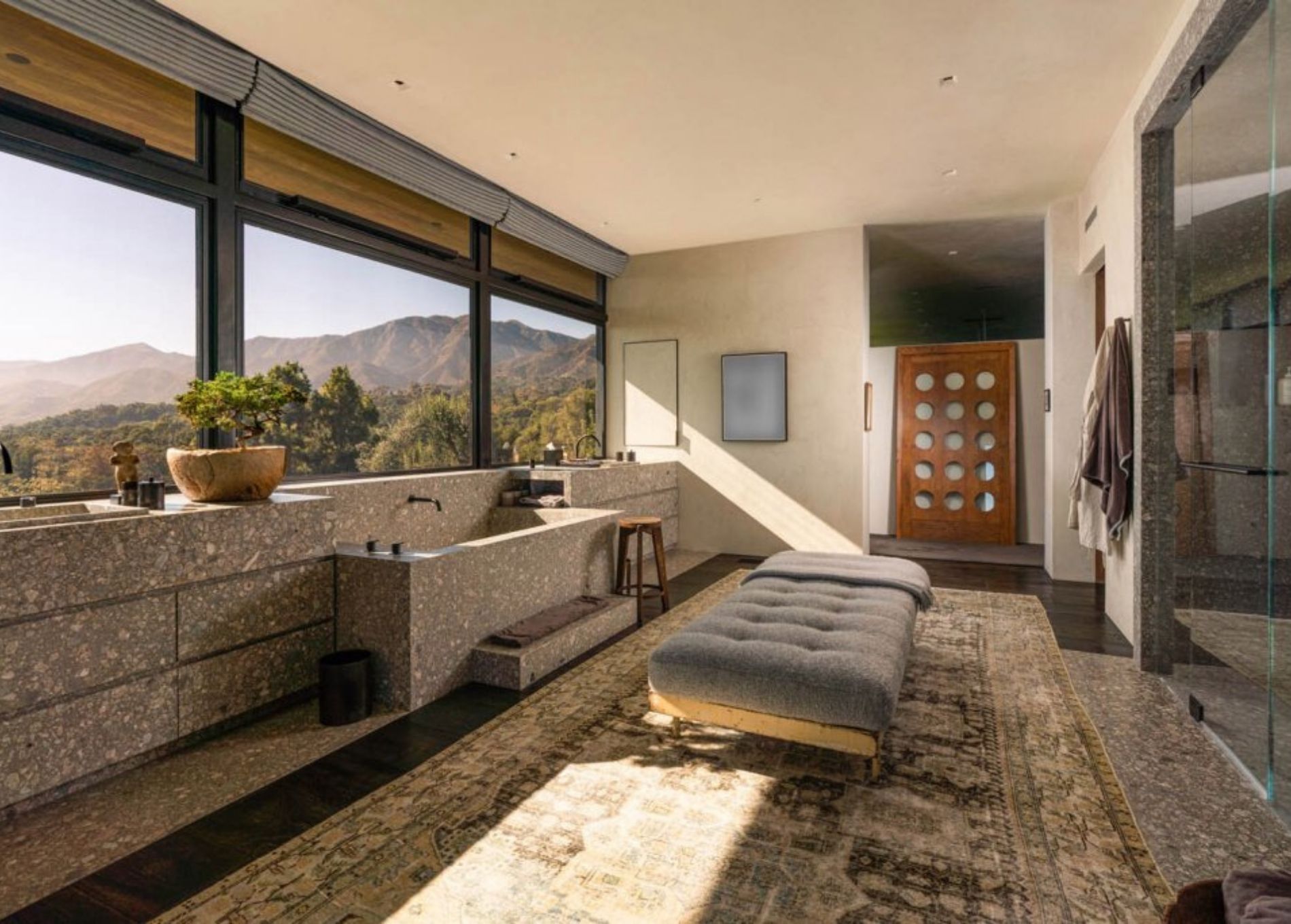 ellen_degeneres_home_bathroom.jpg