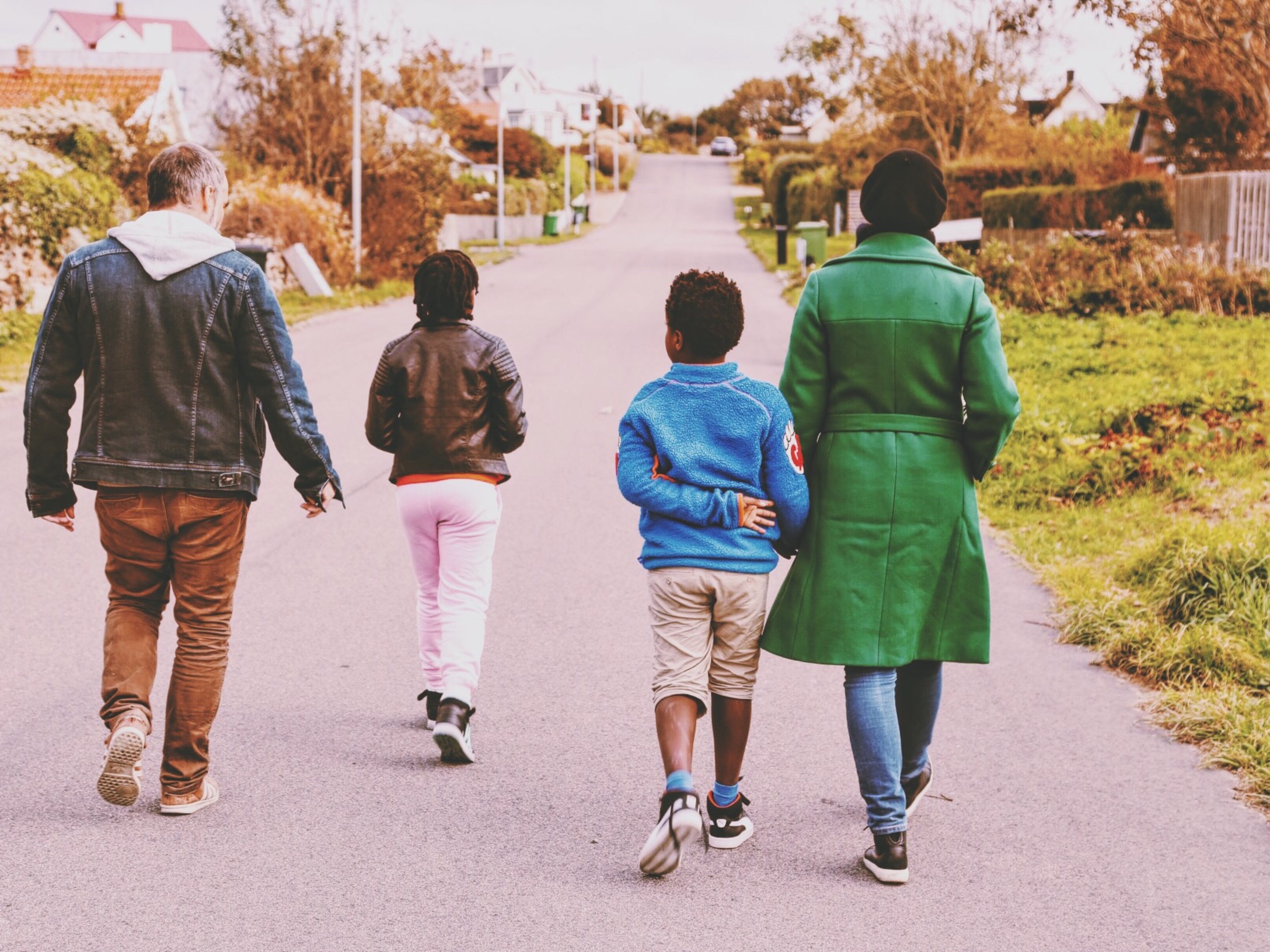 fall-families_t20_EO8ZkK.jpg