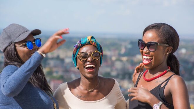 15 Things Lifelong Best Friends Know