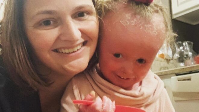 Anna Yiley and her mom