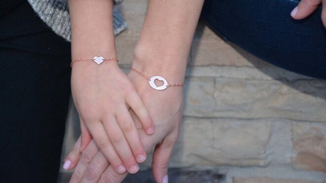 cut out mother daughter heart bracelets