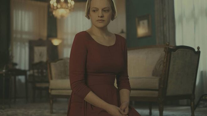 Elisabeth Moss in The Handmaid's Tale (2017)