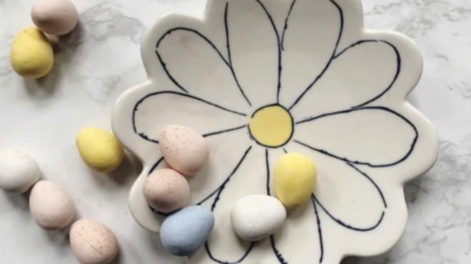 Daisy trinket dish