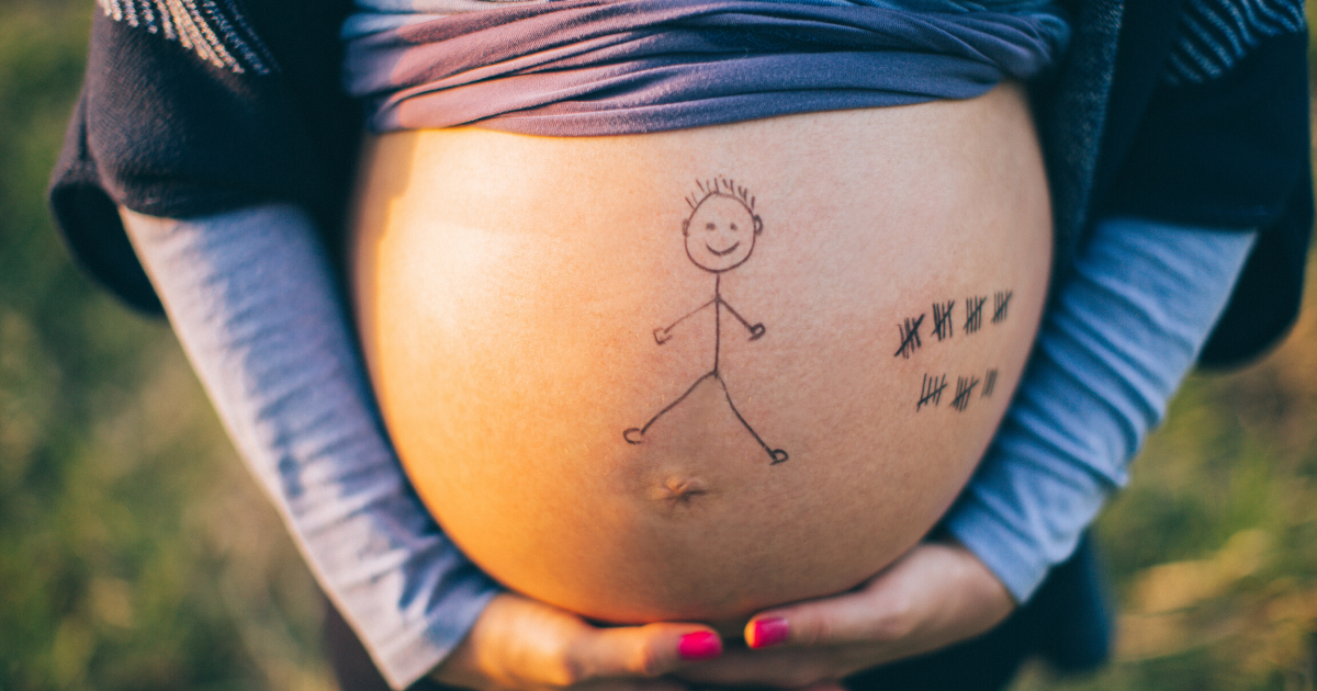 baby bump with countdown on it
