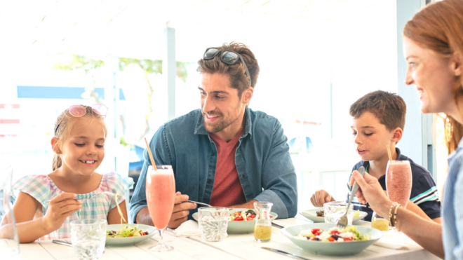 family eating lunch