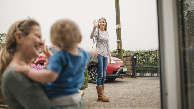 mom waves to nanny