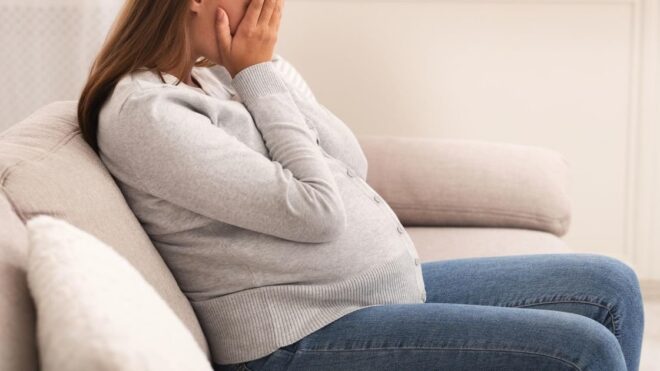 pregnant wife crying