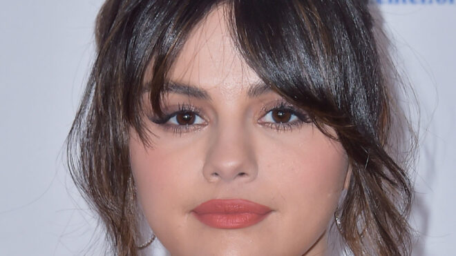 Selena Gomez new hair cut
