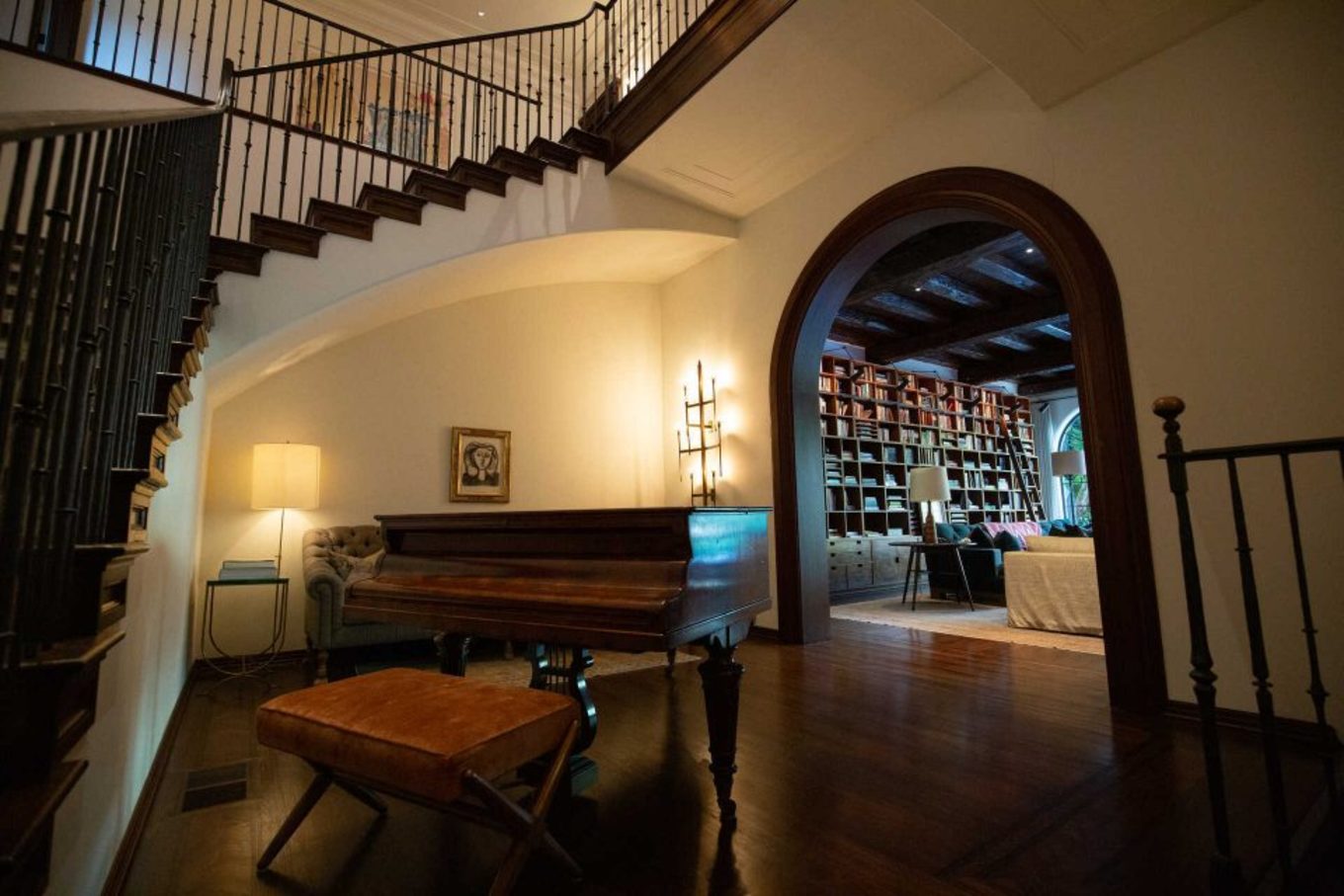 fleetwood-foyer.jpg