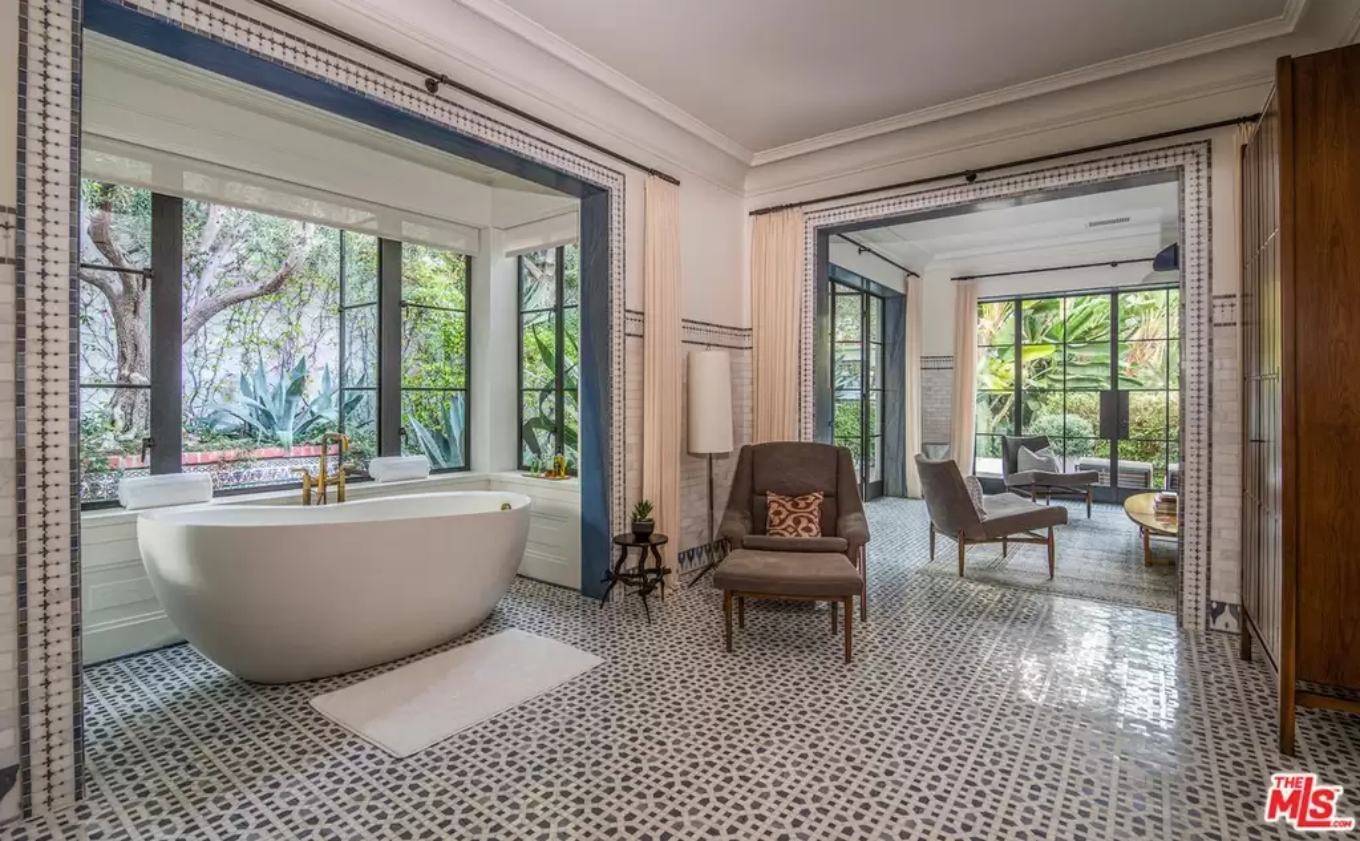 fleetwood-master-bath-2.jpg