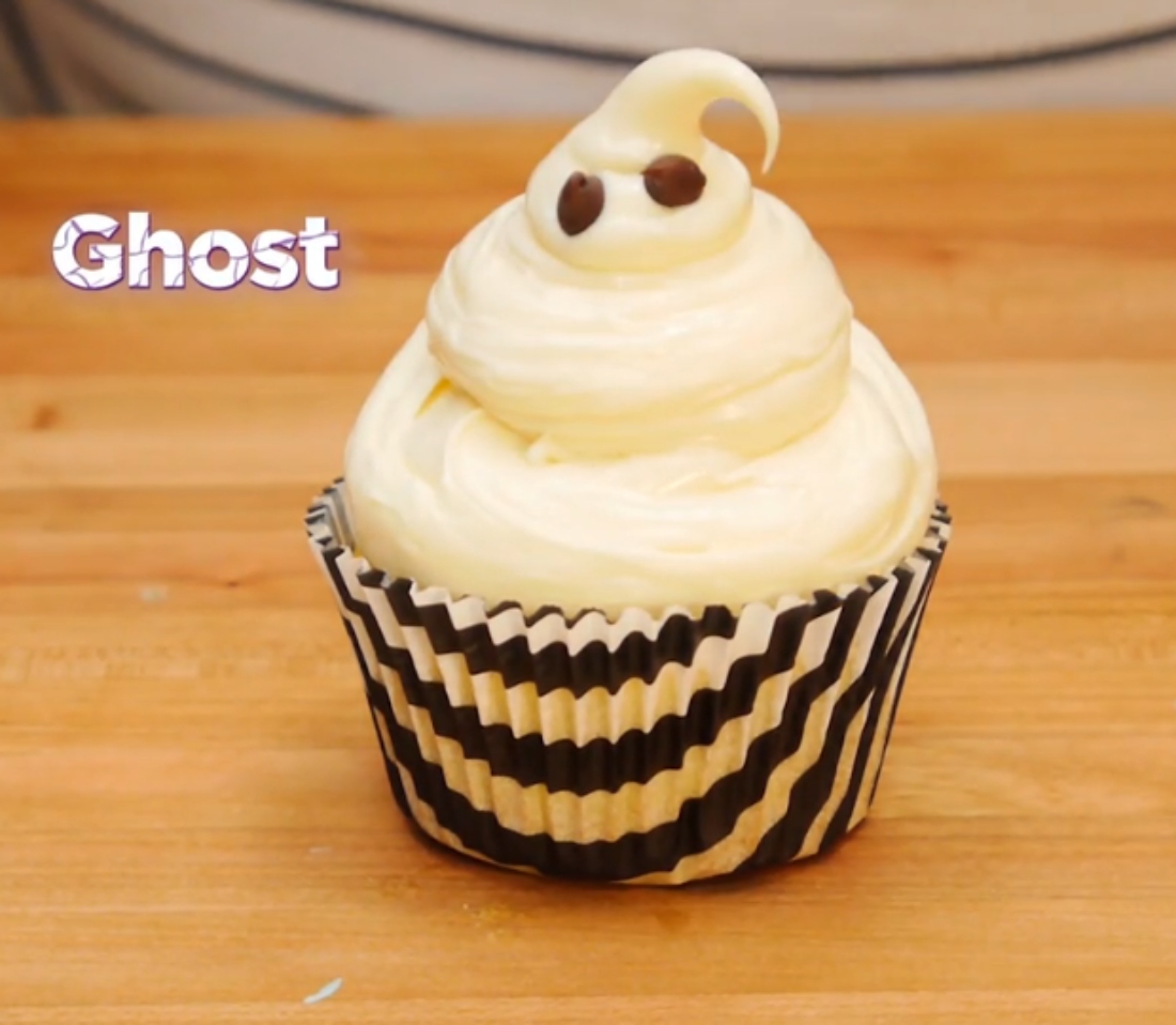 ghost-cupcake.jpg