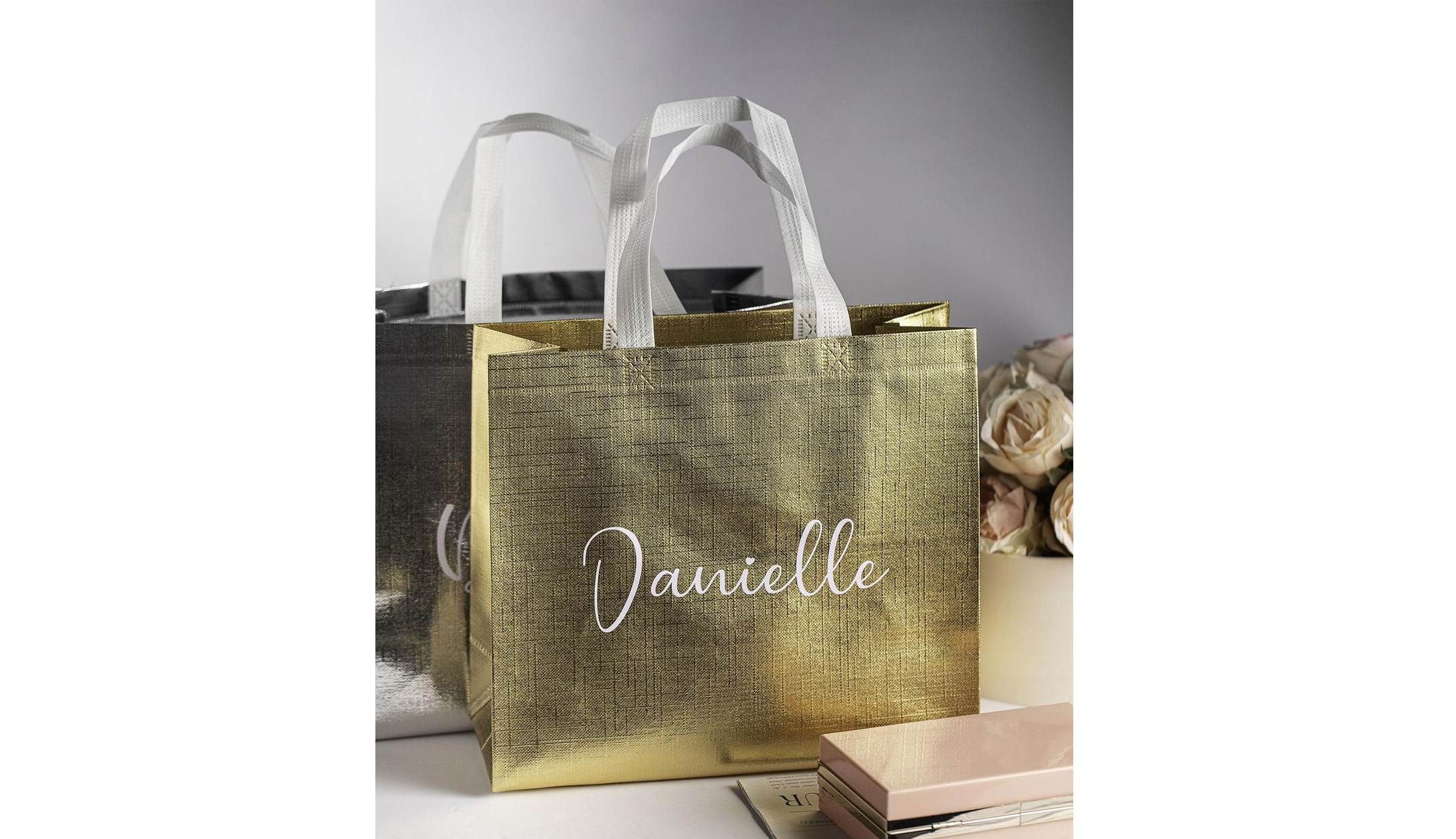 gift_bag.jpg