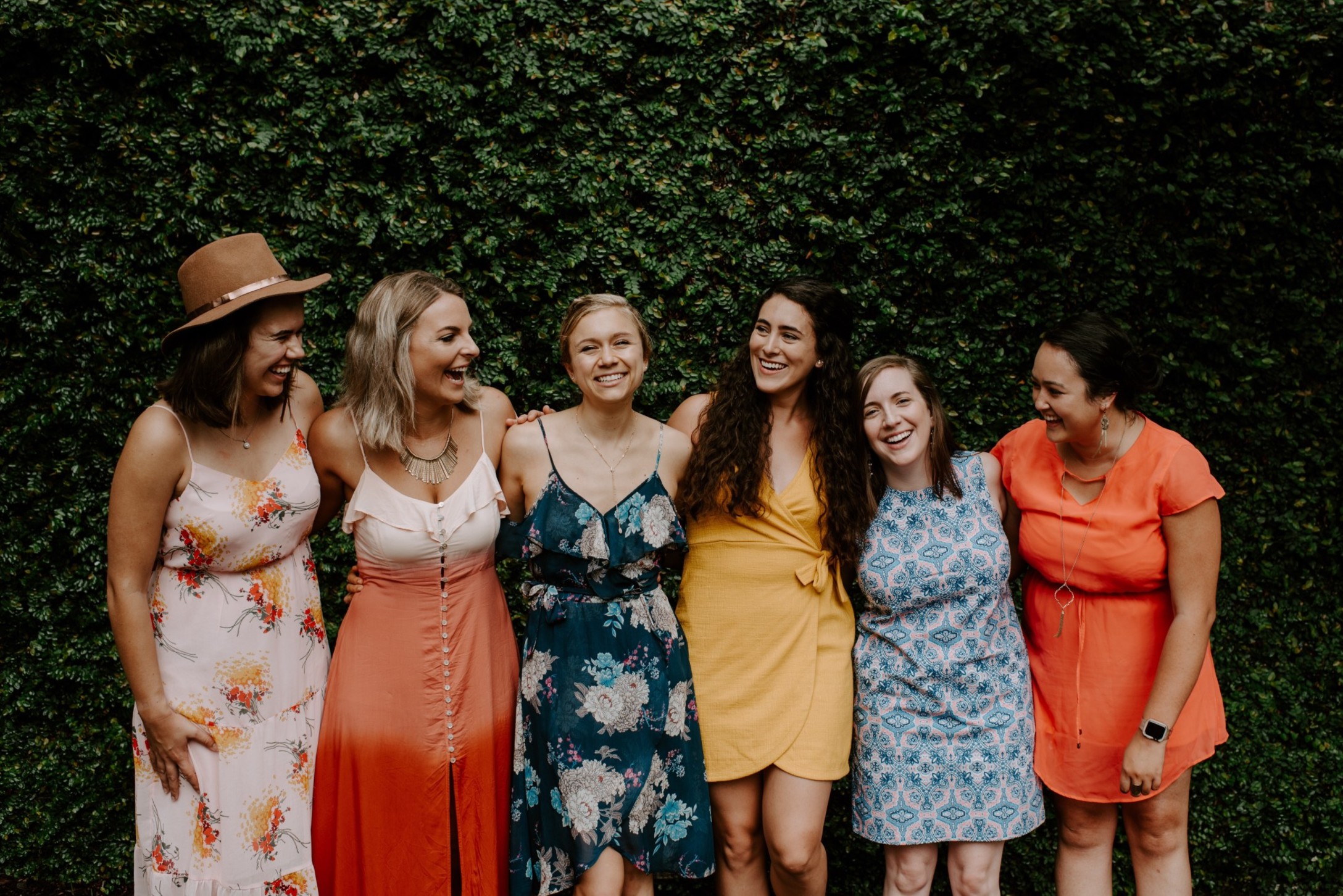 group-of-girlfriends-at-a-garden-party_t20_6lvVdL.jpg