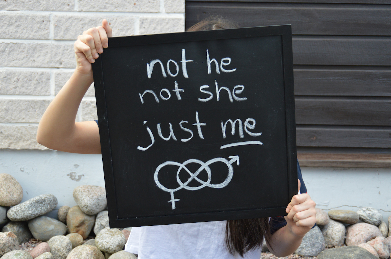 Confident teenager gives important message about being happy with your own gender identity