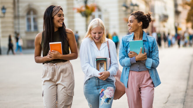 how to save money as a college student​