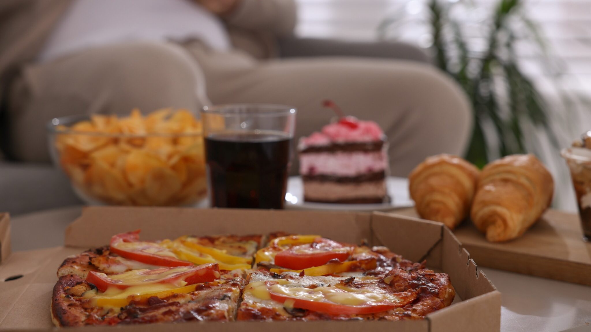 24YearOld 'Extreme Eater' Dies During BingeEating Livestream