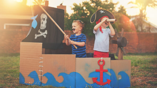 kids playing pirate