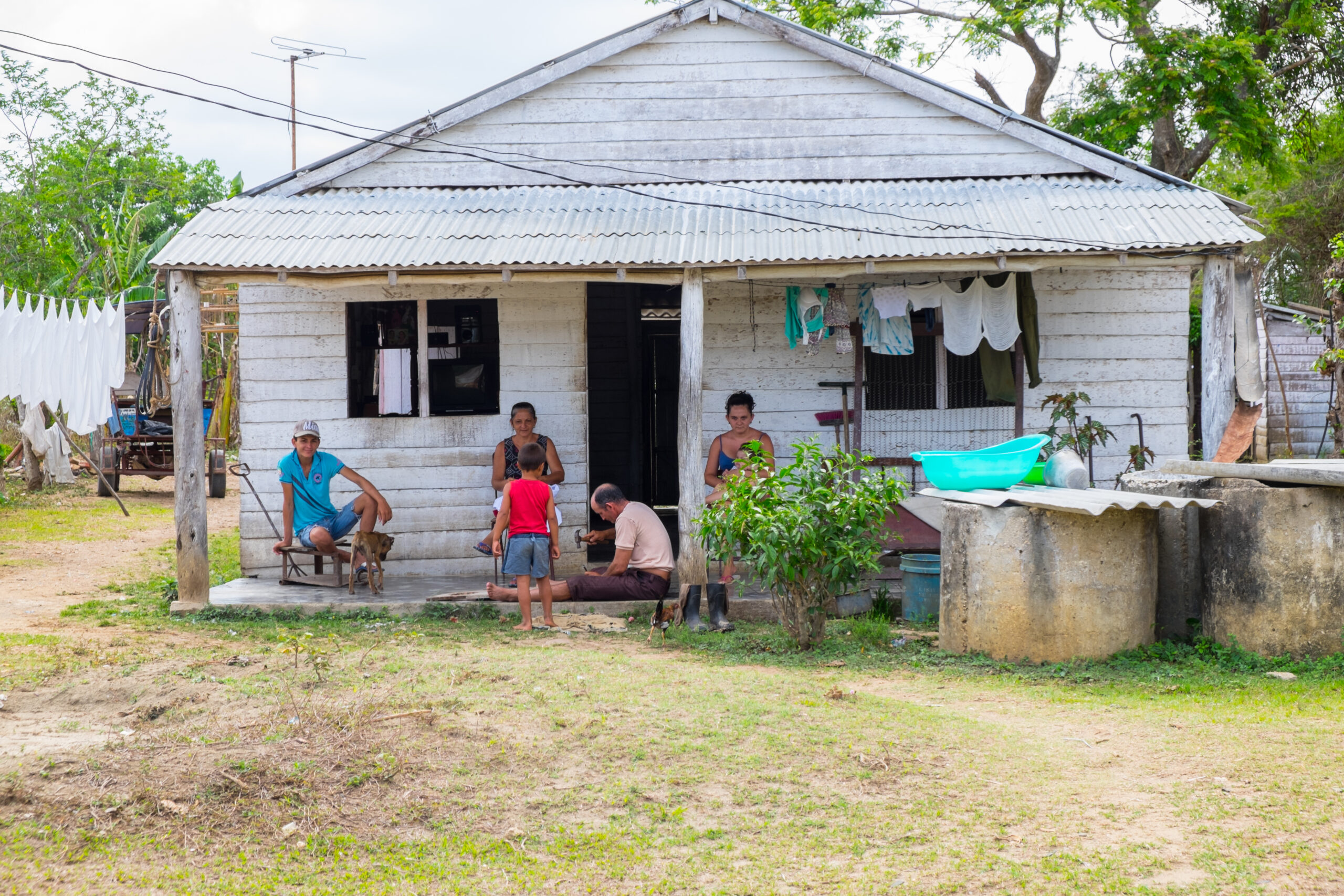 Family of Cuba in a countryhouse