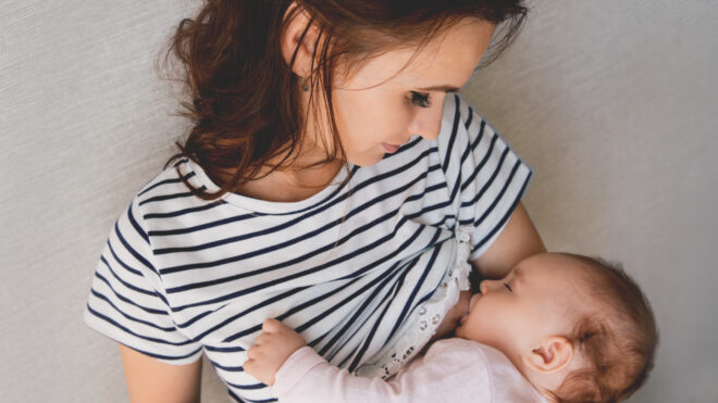 mom-breastfeeding-baby