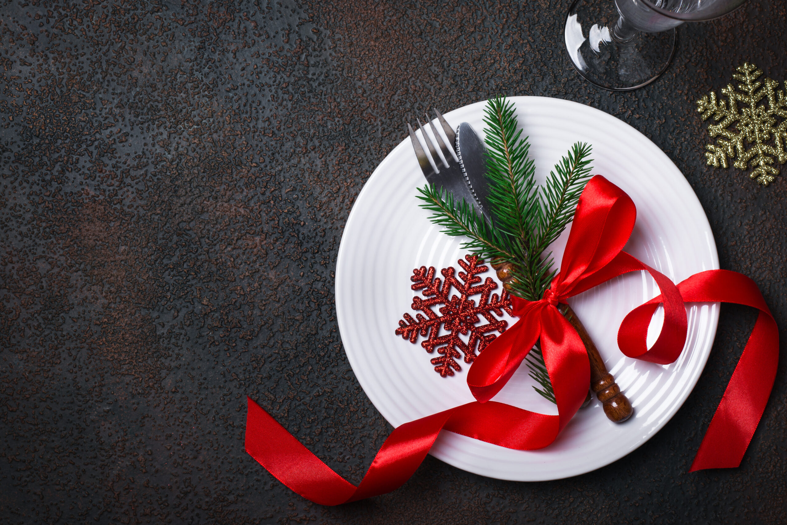 Christmas table setting with christmas decorations