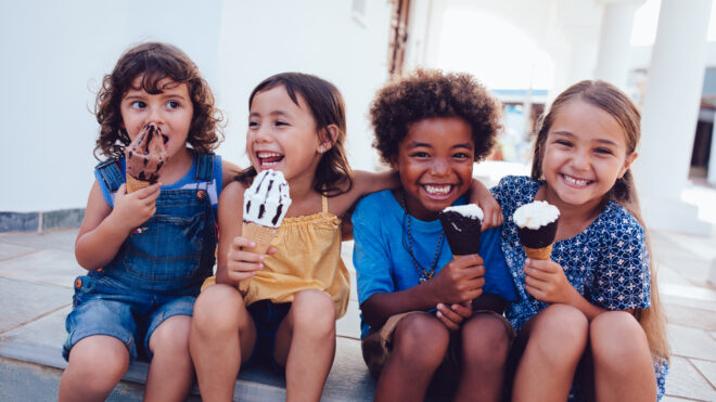 iStock-950272274 4 kids eating ice cream