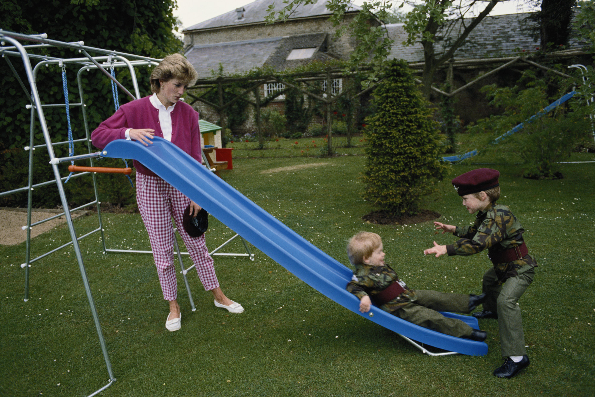 img-of-media-slide-347225.jpg