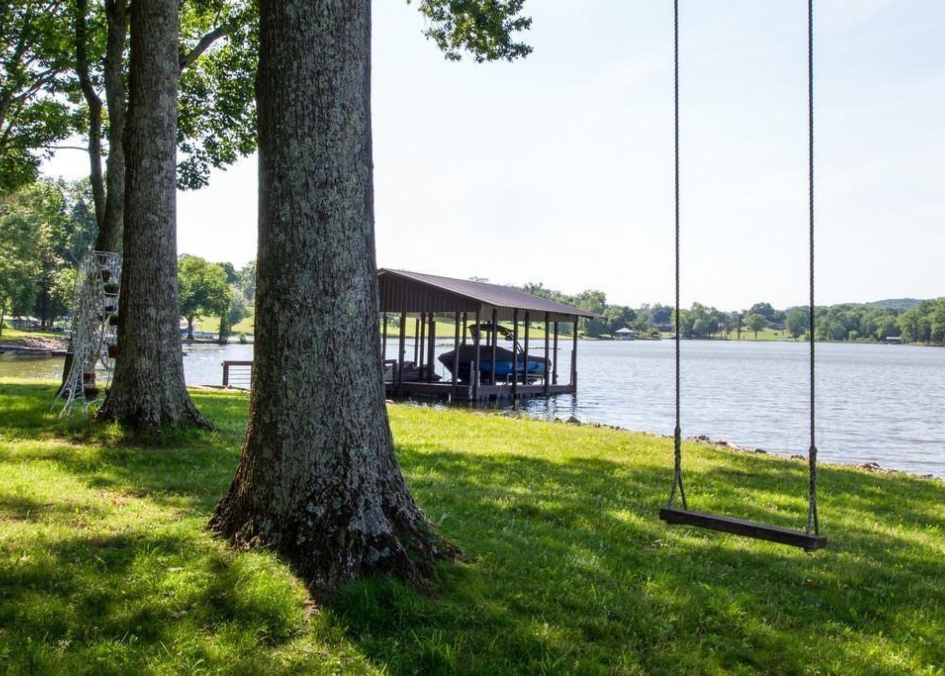 kelly_clarkson_home_dock.jpg