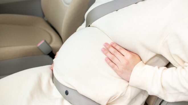 mom gives birth car dad shocked