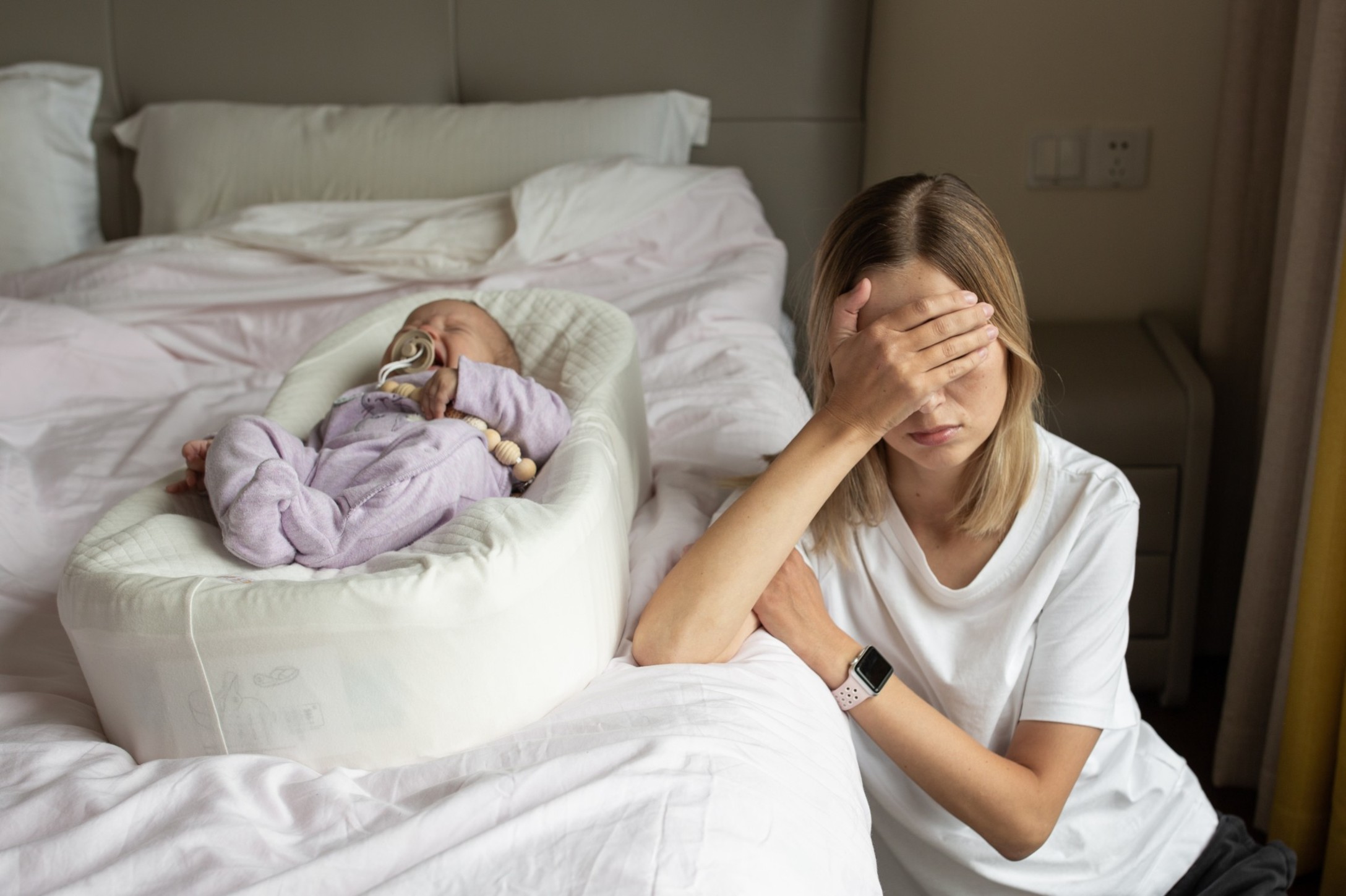mother-mental-health-person-child-woman-family-depression-stress-care-female-problem-home-baby_t20_gLvRjY.jpg