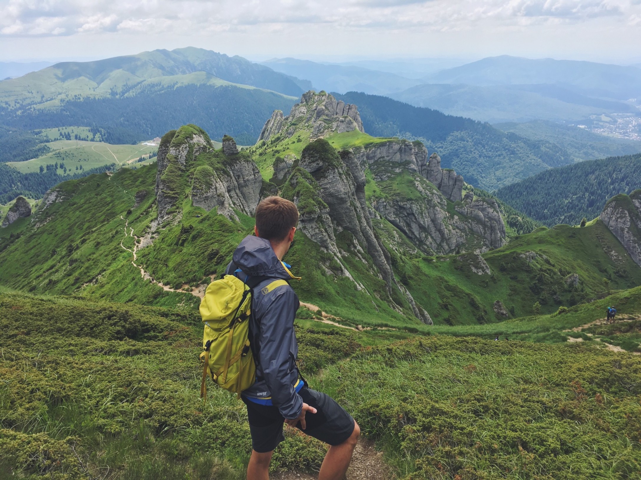 nature-green-trail-hiking-young-man-mountains-backpack-romania-hiking-view-ciucas_t20_1QN7V9.jpg