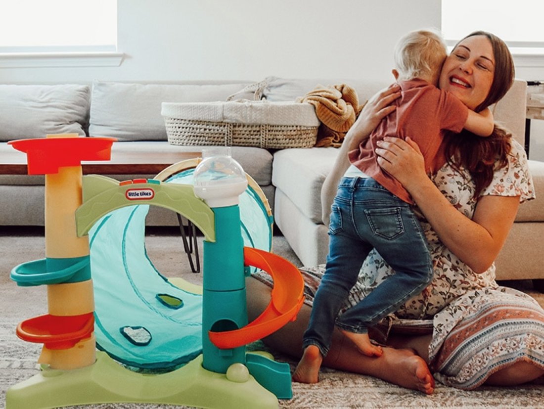 nora-and-mom-hugs2