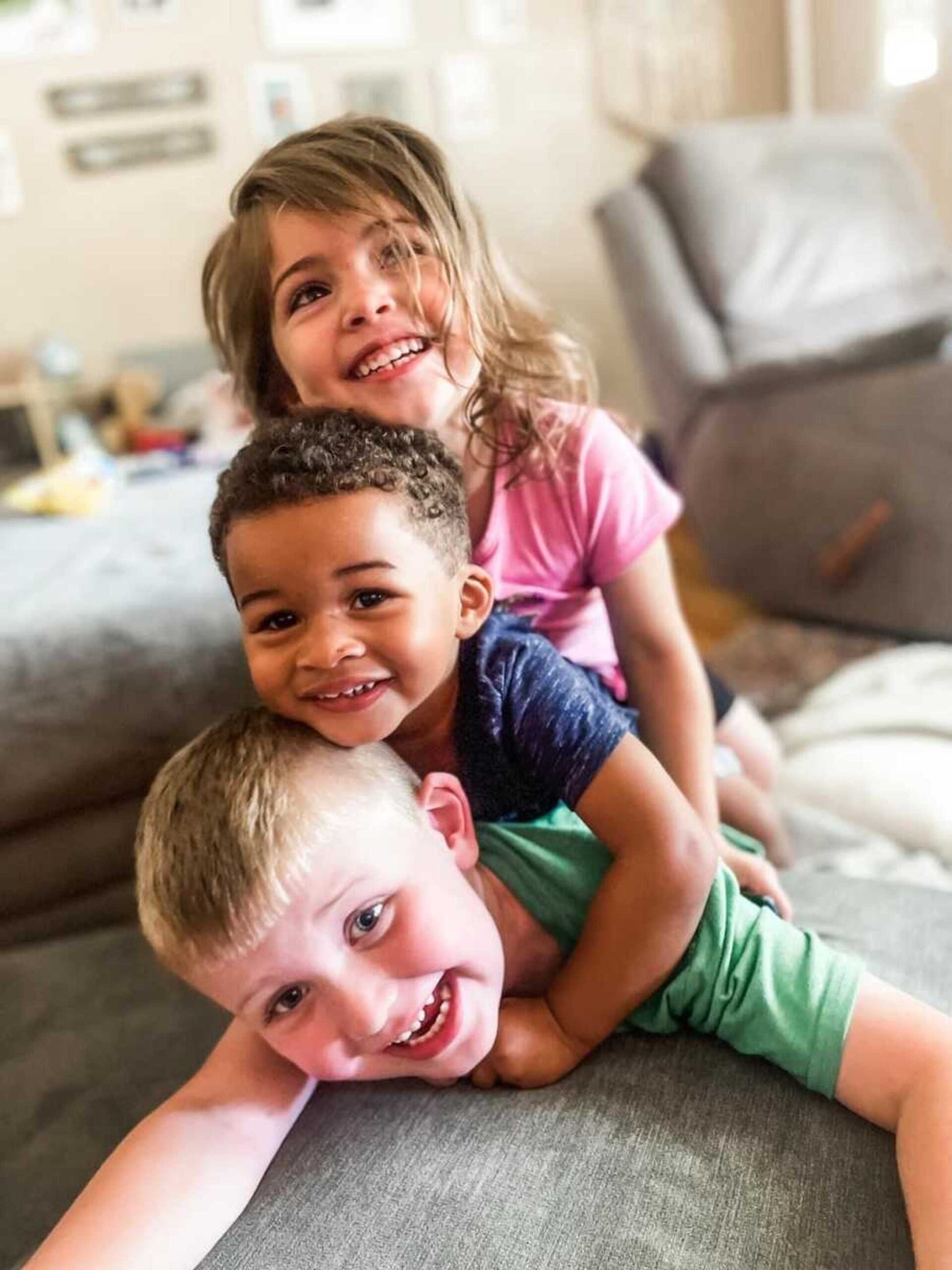 siblings-laying-on-top-of-eachother-900x1200-1.jpeg