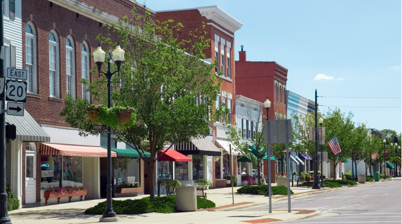 small-town-usa-picture-id95522458.jpg