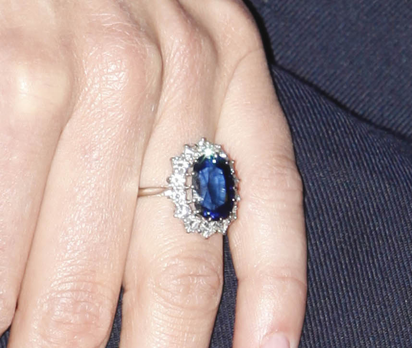 Clarence House announce the Engagement of Prince William to Kate Middleton