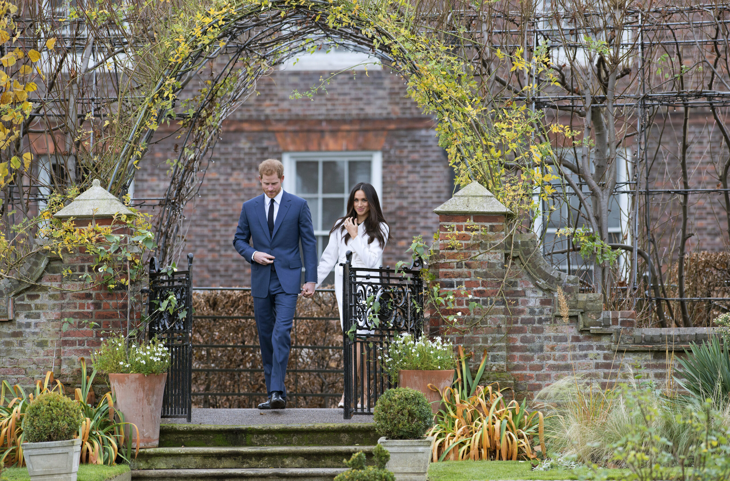 Meghan Markle & Prince Harry Officially Engaged