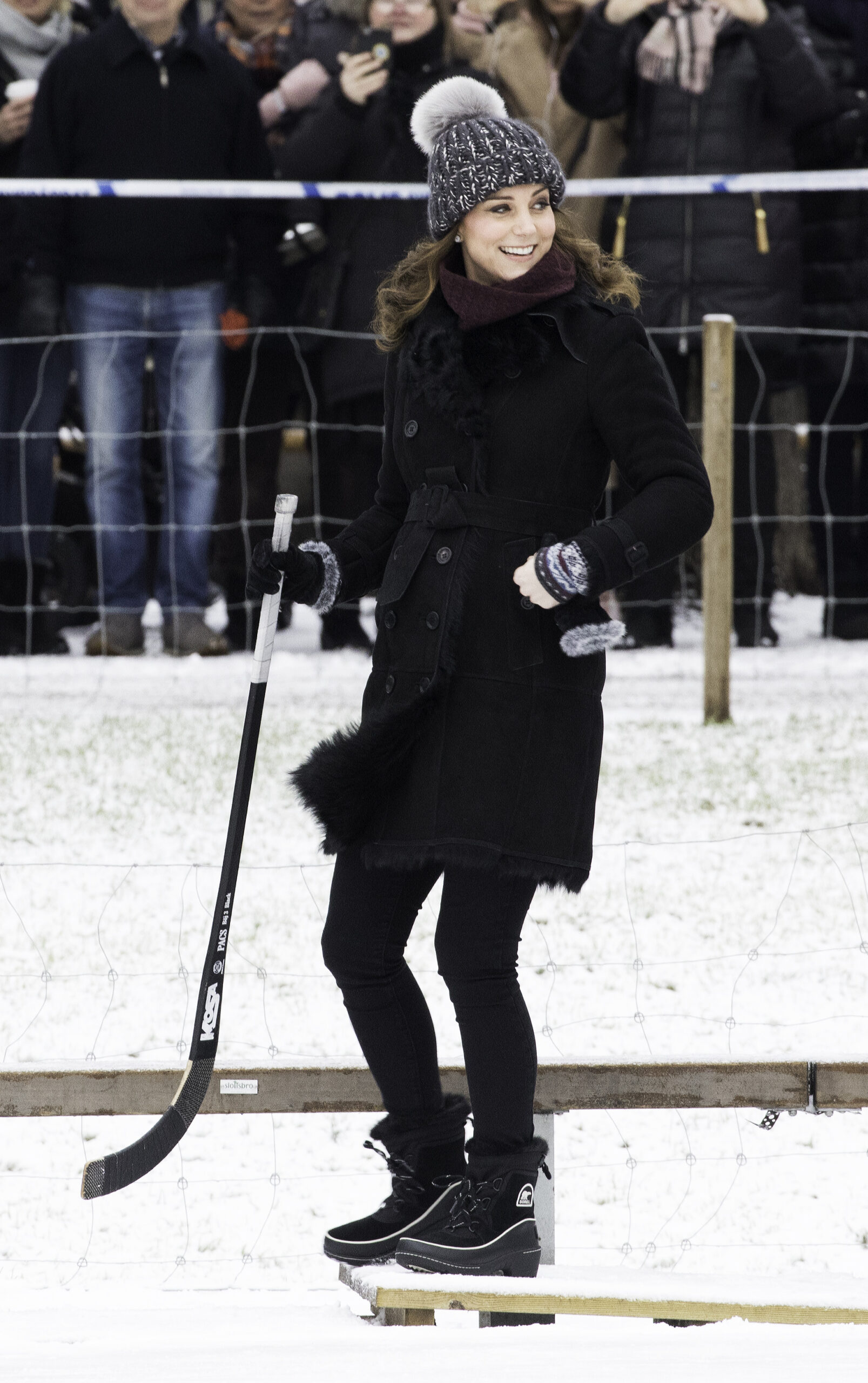 Prince William and pregnant Kate Middleton play ice hockey in Stockholm
