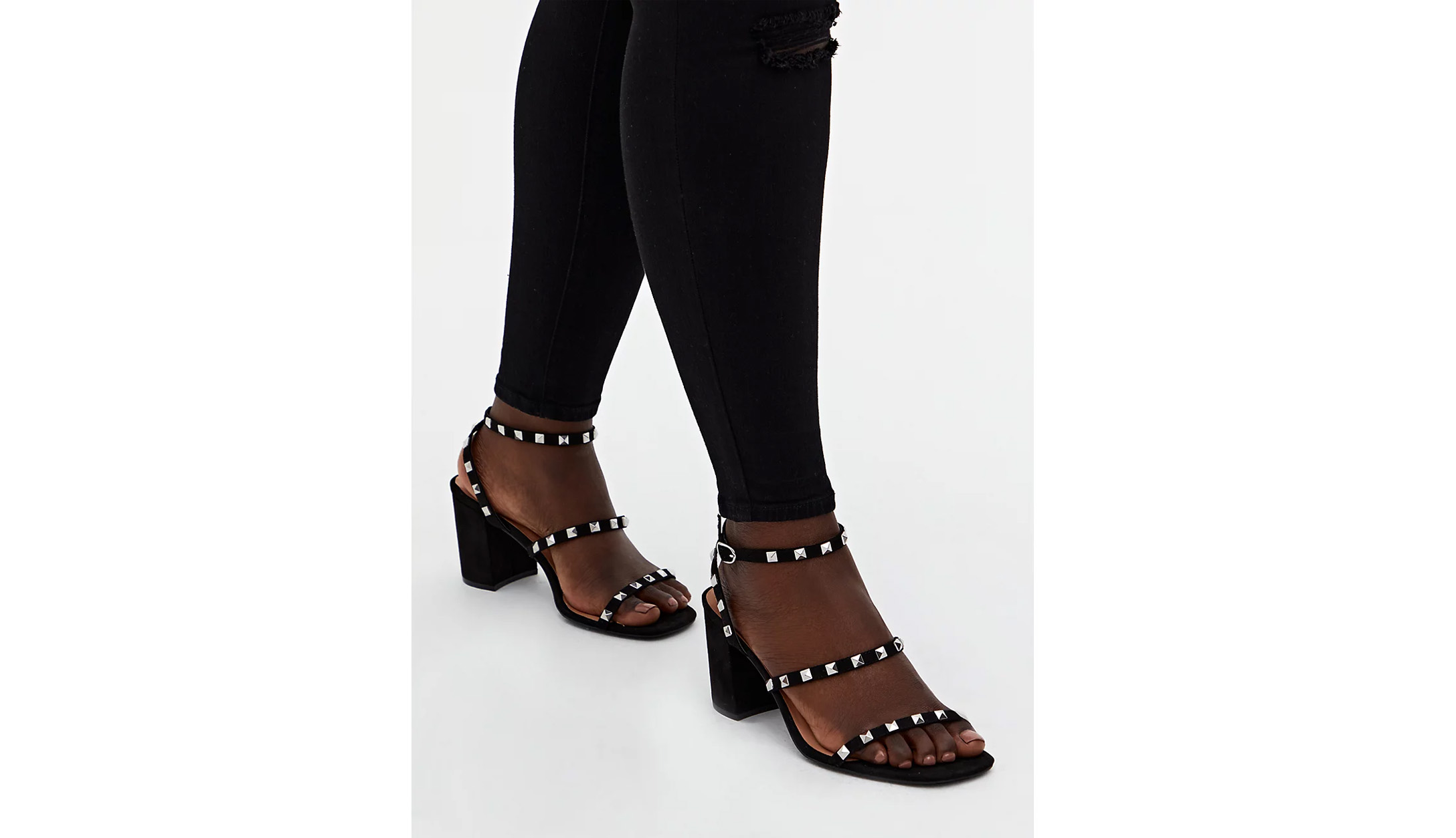 strappy_sandals.jpg